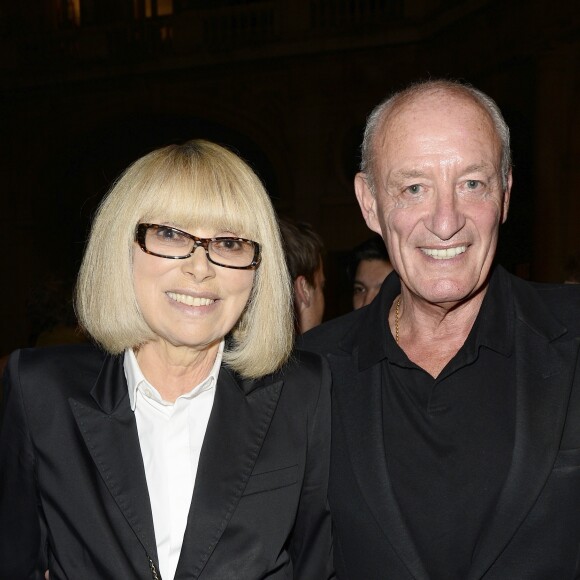 Mireille Darc et son mari Pascal Desprez - People à la générale de la pièce "Un dîner d'adieu" au Théâtre Edouard Vll à Paris le 15 septembre 2014.
