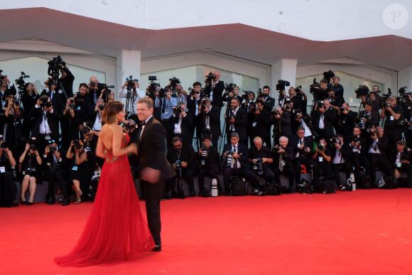 Matt Damon et sa femme Luciana Barroso - Première du film Downsizing lors de la cérémonie d'ouverture du 74e festival de Venise le 30 aout 2017.