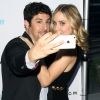 Jason Biggs et sa femme Jenny Mollen à la première de Amateur Night au théâtre Arclight à Hollywood, le 25 juillet 2016