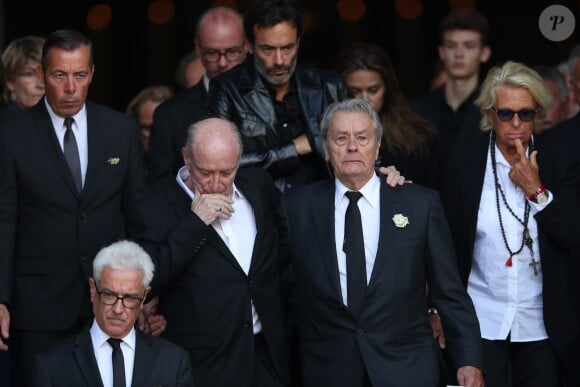 Pascal Desprez, Anthony Delon, Alain Delon et Véronique de Villèle - Sorties des obsèques de Mireille Darc en l'église Saint-Sulpice à Paris. Le 1er septembre 2017
