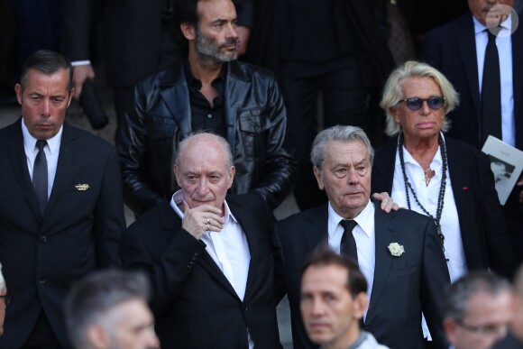 Pascal Desprez, Anthony Delon, Alain Delon et Véronique de Villèle - Sorties des obsèques de Mireille Darc en l'église Saint-Sulpice à Paris. Le 1er septembre 2017