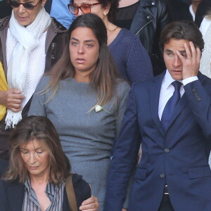 Anouchka Delon et son compagnon Julien Dereims - Sorties des obsèques de Mireille Darc en l'église Saint-Sulpice à Paris. Le 1er septembre 2017
