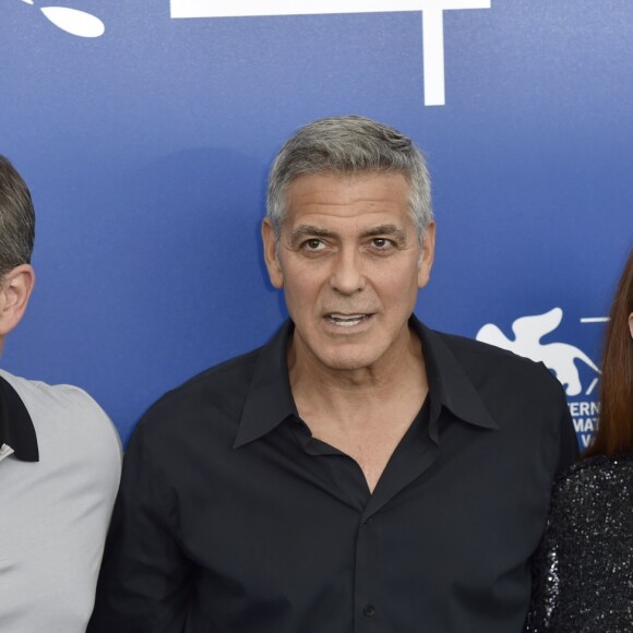 Matt Damon, George Clooney et Julianne Moore - Photocall du film "Suburbicon" lors du 74ème Festival International du Film de Venise (Mostra) le 2 septembre 2017.