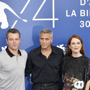 Matt Damon, George Clooney et Julianne Moore - Photocall du film "Suburbicon" lors du 74ème Festival International du Film de Venise (Mostra) le 2 septembre 2017.