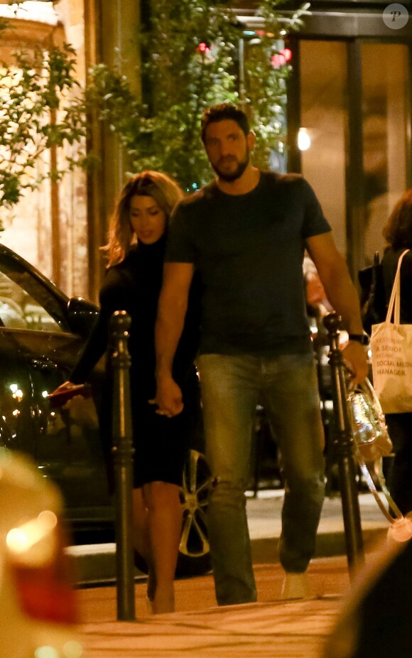 Ayem Nour aperçue en charmante compagnie lundi 4 septembre 2017, à sa sortie des locaux de NRJ12.