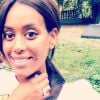 Amel Bent, enceinte de son deuxième enfant, à l'occasion d'un déjeuner en famille, septembre 2017.