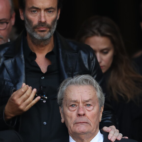 Anthony Delon et Alain Delon - Sorties des obsèques de Mireille Darc en l'église Saint-Sulpice à Paris. Le 1er septembre 2017