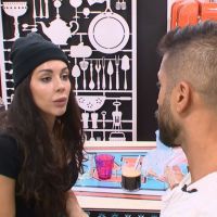 Secret Story 11 : Clash, premier buzz et Julie se prend un râteau !