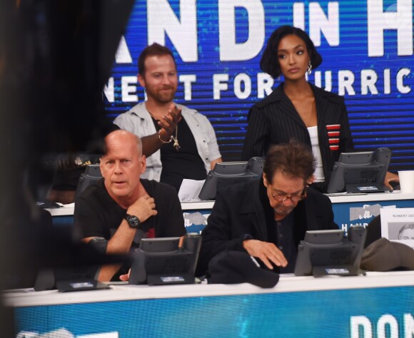 Bruce Willis, Jourdan Dunn, Al Pacino au téléthon Hand in Hand organisé au profit des victimes des ouragans Harvey et Irma le 12 septembre 2017