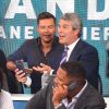 Ryan Seacrest, Andy Cohen au téléthon Hand in Hand organisé au profit des victimes des ouragans Harvey et Irma le 12 septembre 2017