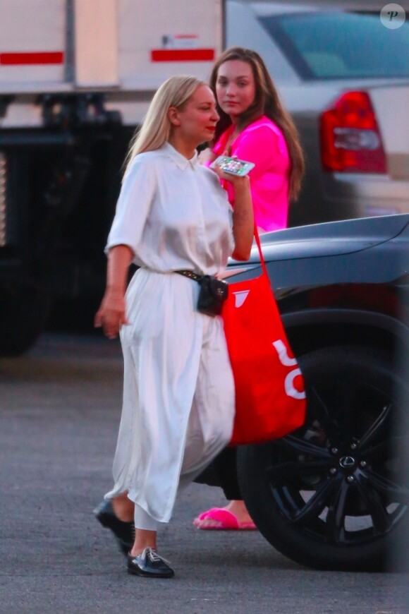 Exclusif - Kate Hudson, Sia et Maddie Ziegler fêtent la fin du tournage du film "Sister" à Los Angeles le 10 septembre 2017.