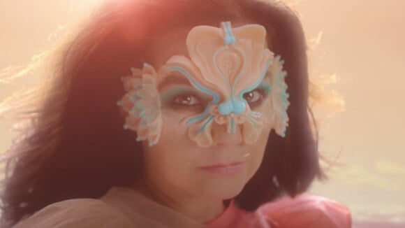 Björk, de nouveau en couple ? L'amour au coeur du sublime "The Gate"