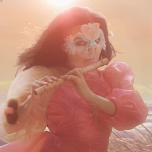 Image extraite du clip "The Gate" de Björk, premier extrait de son nouvel album, publié le 18 novembre 2017.