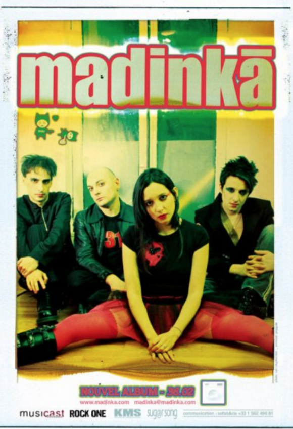 Gwen Blast, mère de Théa Sirkis, et son groupe Madinkà pour la sortie de leur album 36.02 en 2005.