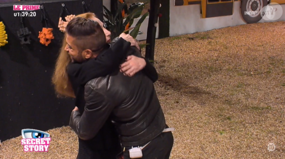 Tanya et Alain se sont liés d'amitié durant ces trois premières semaines passées dans la Maison des Secrets - quotidienne de "Secret Story 11" (NT1), le 21 septembre 2017.