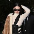 Kendall Jenner à la sortie du défilé Versace à la Triennale de Milan lors de la Fashion Week de Milan le 22 septembre 2017. Donatella Versace y a rendu un hommage puissant et inspiré à son défunt frère Gianni.