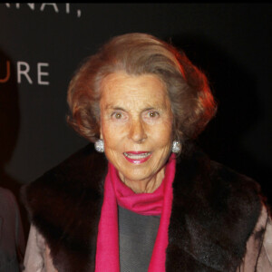 Liliane Bettencourt au Grand Palais à Paris en décembre 2010 pour une exposition dédiée aux bijoux Bulgari.