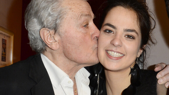 Alain Delon hospitalisé, sa fille Anouchka en colère : "Arrêtez de l'enterrer !"