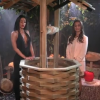 Laura et Kamila lors du prime de "Secret Story 11" (NT1), jeudi 28 septembre 2017.