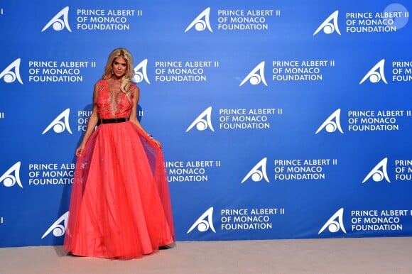 Victoria Silvstedt lors du 1er "Gala pour l'Océan de Monte-Carlo" sur les terrasses de l'Opéra à Monaco. Les bénéfices de cette soirée seront reversés à la Fondation Prince Albert II de Monaco. L. DiCaprio a été récompensé pour ses actions exemplaires concernant la préservation de la planète. Monaco, le 28 septembre 2017. © Bruno Bebert/Bestimage