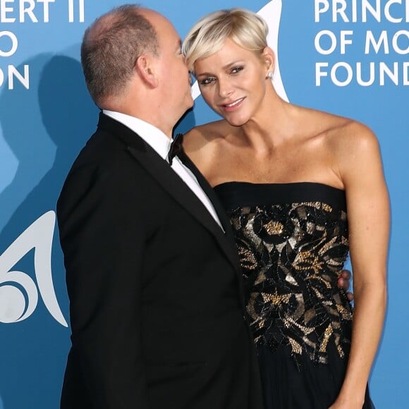 Le prince Albert II de Monaco et la princesse Charlene lors du 1er "Gala pour l'Océan de Monte-Carlo" sur les terrasses de l'Opéra à Monaco. Les bénéfices de cette soirée seront reversés à la Fondation Prince Albert II de Monaco. L. DiCaprio a été récompensé pour ses actions exemplaires concernant la préservation de la planète. Monaco, le 28 septembre 2017. © Bruno Bebert/Bestimage