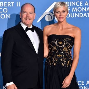 Le prince Albert II de Monaco et la princesse Charlene lors du 1er "Gala pour l'Océan de Monte-Carlo" sur les terrasses de l'Opéra à Monaco. Les bénéfices de cette soirée seront reversés à la Fondation Prince Albert II de Monaco. L. DiCaprio a été récompensé pour ses actions exemplaires concernant la préservation de la planète. Monaco, le 28 septembre 2017. © Bruno Bebert/Bestimage