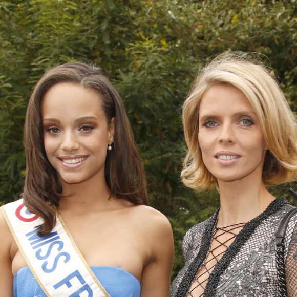 Miss France 2017 Alicia Aylies, Sylvie Tellier - Défilé Leonard, collection printemps-été 2018 au Pavillon Ledoyen. Paris, le 2 octobre 2017. © Christophe Aubert via Bestimage