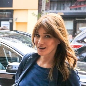 Exclusif - Carla Bruni-Sarkozy et son mari l'ancien Président Nicolas Sarkozy quittent un hôtel de New York le 14 juin 2017.