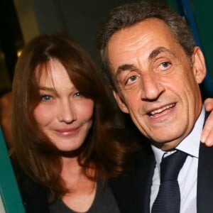 Carla Bruni-Sarkozy et son mari Nicolas Sarkozy - Carla Bruni-Sarkozy assiste au meeting de son mari Nicolas Sarkozy à Saint-Maur-des-Fossés le 14 novembre 2016.