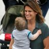 Semi Exclusif - Amélie Mauresmo et son fils Aaron lors de l'inauguration du nouveau chai du Château Les Carmes Haut-Brion dessiné par Philippe Starck et Luc-Arsène Henry à Bordeaux le 24 juin 2016. © Patrick Bernard / Quentin Salinier / Bestimage