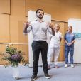 Le prince Carl Philip de Suède donne une conférence de presse à l'hôpital Danderyd juste après la naissance de son deuxième enfant avec la princesse Sofia, le prince Gabriel, né le 31 août 2017.