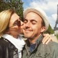 Frankie Muniz sur le compte Instagram de sa petite-amie Paige Price depuis le printemps 2017. L'acteur vient de confirmer leur romance.