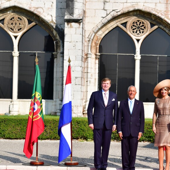 Le roi Willem-Alexander et la reine Maxima des Pays-Bas lors d'une visite d'état officielle à Lisbonne au Portugal, cérémonie de bienvenue avec le président portugais Marcelo Rebelo de Sousa et visite du monastère "dos Jerónimos" à Lisbonne le 10 octobre 2017.10/10/2017 - Lisbonne