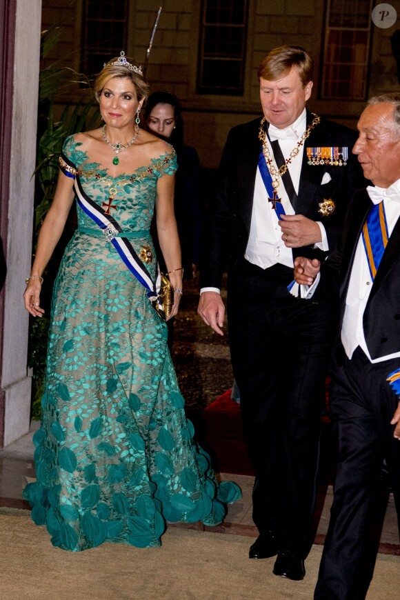 Le roi Willem Alexander et la reine Maxima des Pays-Bas - Le roi et la reine des Pays-Bas lors d'un dîner d'état au Palais national d'Ajuda lors de leur visite officielle à Lisbonne, le 10 octobre 2017.  Dutch royals at a state dinner at Palacio da Ajuda, Lisbon, Portugal - 10 Oct 201710/10/2017 - Lisbonne