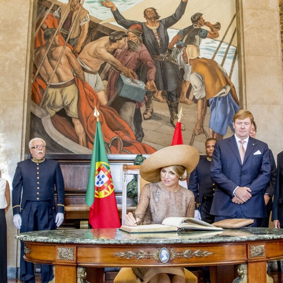 Le roi Willem-Alexander et la reine Maxima des Pays-Bas lors d'une visite d'état à Lisbonne au Portugal reçus par Eduardo Ferro Rodrigues, président de l'assemblée de la république portugaise à Lisbonne le 9 octobre 2017. 10/10/2017 - Lisbonne