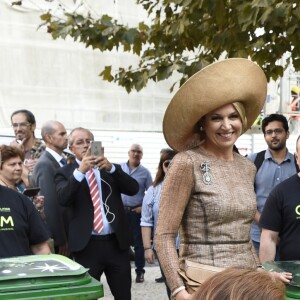 Le roi Willem-Alexander et la reine Maxima des Pays-Bas se baladent dans les rues de Lisbonne lors d'une visite d'état au Portugal le 10 octobre 2017.  State visit of King Willem Alexander and Queen Maxima to the republic of Portugal.10/10/2017 - Lisbonne