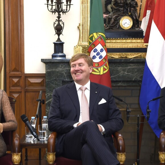 Le roi Willem-Alexander et la reine Maxima des Pays-Bas lors d'une visite d'état à Lisbonne au Portugal reçus par Eduardo Ferro Rodrigues, président de l'assemblée de la république portugaise à Lisbonne le 10 octobre 2017.  King Willem-Alexander of the Netherlands and Queen Maxima of the Netherlands in the first of a 3 days Royals state visit to Portugal10/10/2017 - Lisbonne