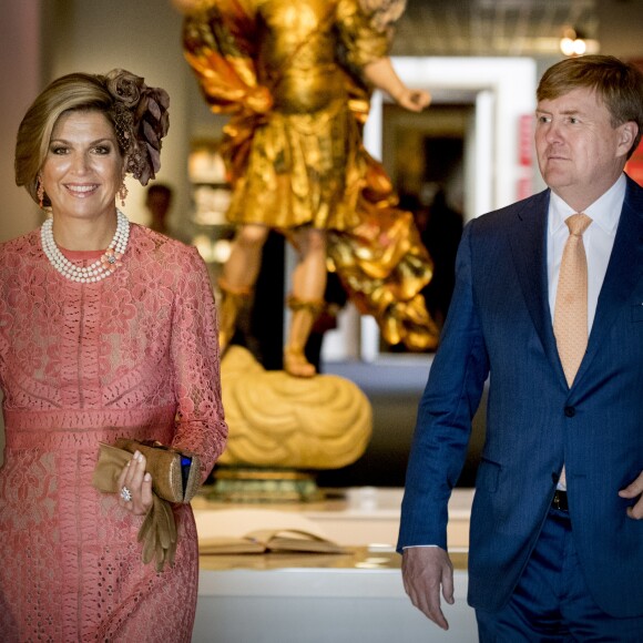 Le roi Willem-Alexander et la reine Maxima des Pays-Bas visitent le musée d'art (Le Museu Nacional de Arte Antiga de Lisbonne) à Lisbonne, Portugal, le 11 octobre 2017.  Dutch royals visit the "Museu Nacional de Arte Antiga", in Lisbon, Portugal on October 11, 201711/10/2017 - Lisbonne