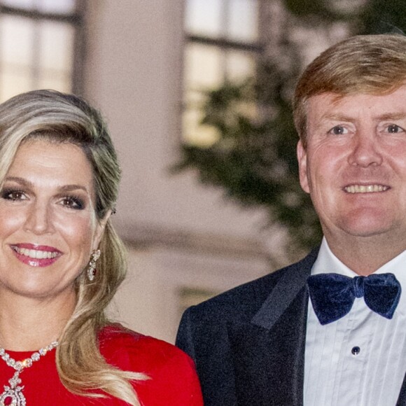 Le roi Willem-Alexander et la reine Maxima des Pays-Bas arrivent à un concert au théâtre national Dona Maria II à Lisbonne, Portugal, le 11 octobre 2017.  Dutch royals visit a concert at Teatro Nacional de Dona Maria II, in Lisbon, Portugal on October 11, 2017.11/10/2017 - Lisbonne