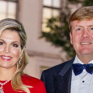 Le roi Willem-Alexander et la reine Maxima des Pays-Bas arrivent à un concert au théâtre national Dona Maria II à Lisbonne, Portugal, le 11 octobre 2017.  Dutch royals visit a concert at Teatro Nacional de Dona Maria II, in Lisbon, Portugal on October 11, 2017.11/10/2017 - Lisbonne