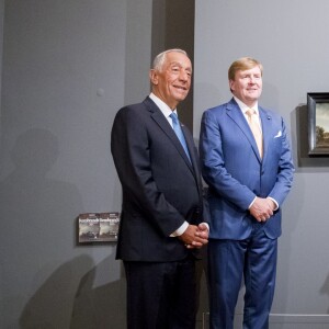 Le roi Willem-Alexander et la reine Maxima des Pays-Bas visitent le musée d'art (Le Museu Nacional de Arte Antiga de Lisbonne) à Lisbonne, Portugal, le 11 octobre 2017.  Dutch royals visit the "Museu Nacional de Arte Antiga", in Lisbon, Portugal on October 11, 201711/10/2017 - Lisbonne