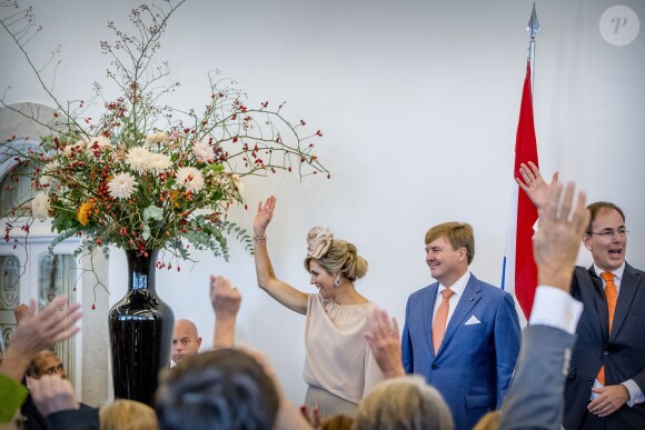 La reine Maxima et le roi Willem-Alexander des Pays-Bas lors de la réception organisée par la communauté néerlandaise à Cascais, à l'occasion de leur voyage officiel au Portugal. Le 12 octobre 2017 12/10/2017 - Lissabon