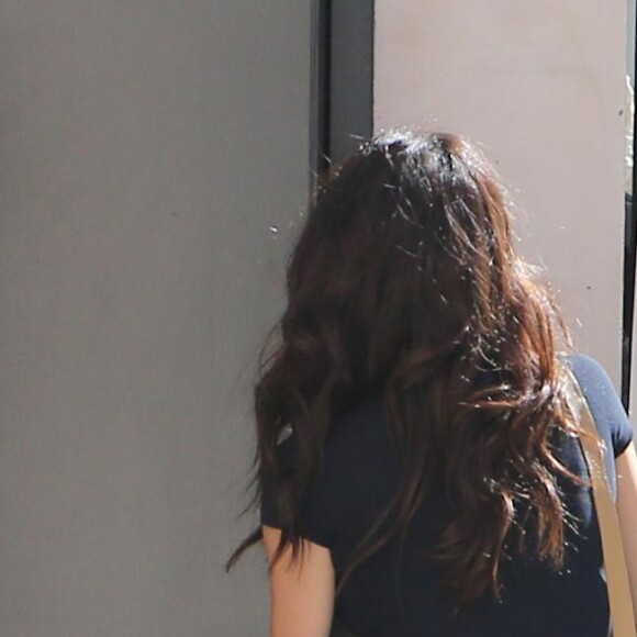 Exclusif - Amal Clooney quitte un salon de beauté à Beverly Hills. Los Angeles, le 6 octobre 2017. © CPA/Bestimage