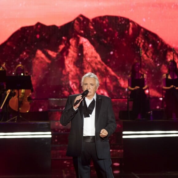 Exclusif - Michel Sardou - Enregistrement de l'émission "Dernier Show" de Michel Sardou, qui sera diffusée le 21 octobre en prime time sur France 2, depuis le Palais des Sports à Paris, le 12 septembre 2017.  © Pierre Perusseau / Bestimage