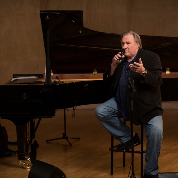 Exclusif - Gérard Depardieu lors de l'enregistrement du "Dernier Show" de Michel Sardou au Palais des Sports à Paris, le 15 septembre 2017 © Cyril Moreau / Bestimage