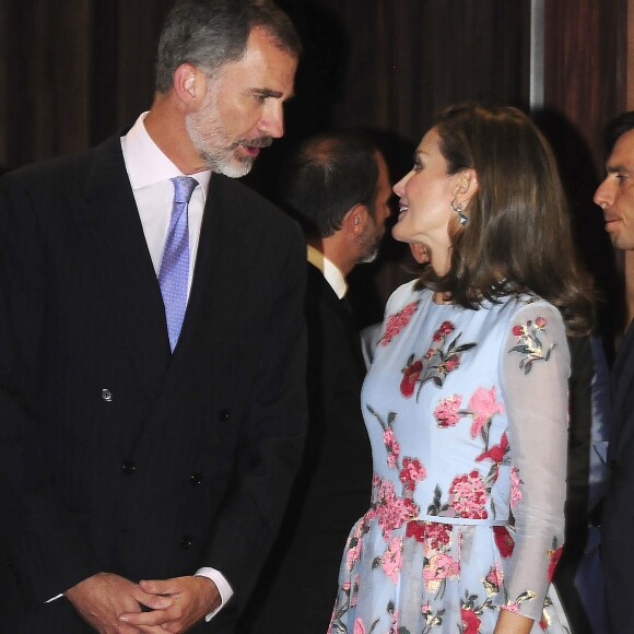 La reine Letizia d'Espagne, superbe dans une robe à fleurs Carolina Herrera, lors de l'inauguration du nouveau Palais des Congrès de Palma de Majorque le 25 septembre 2017.