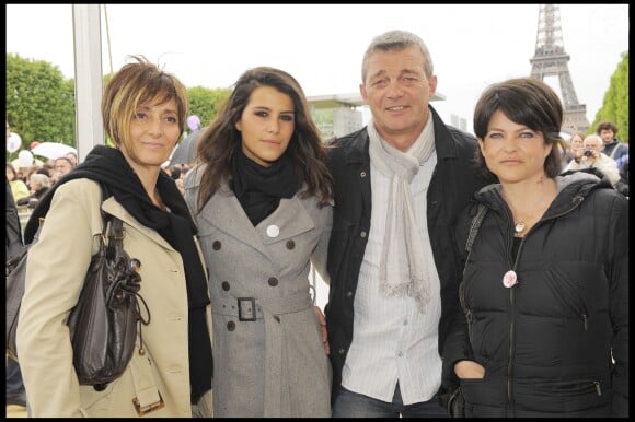 Laurence Lemarchal, Karine Ferri, Pierre Lemarchal et Charlotte Valandrey - Marche contre la leucémie avec l'association Laurette Fugain. Paris, le 17 mai 2009.