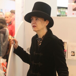 Amélie Nothomb au 37e Salon du Livre à la Porte de Versailles à Paris, le 24 mars 2017. © CVS/Bestimage