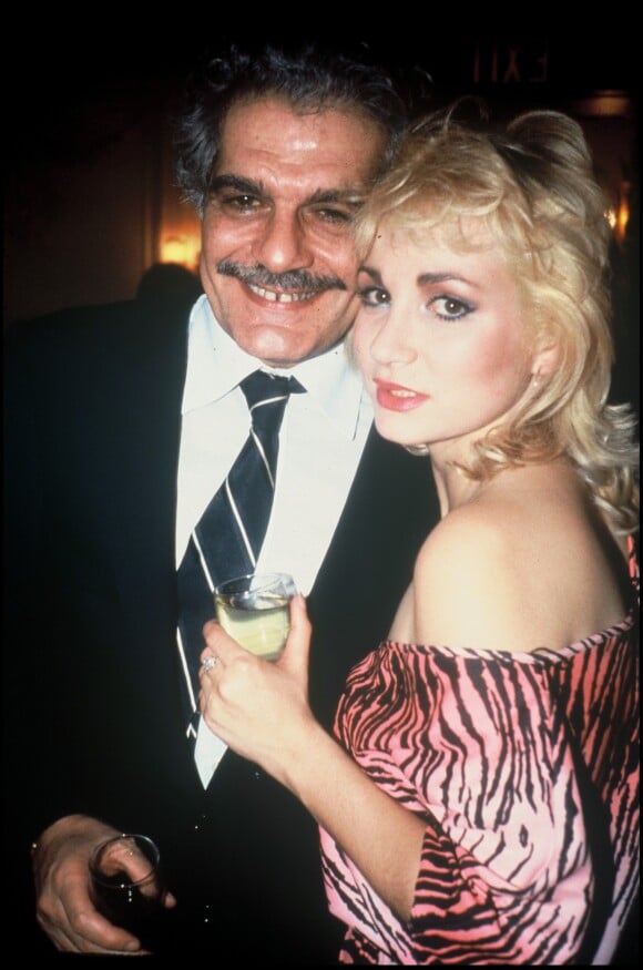 Debbie Arnold avec Omar Sharif en novembre 1983.