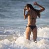 Exclusif - Izabel Goulart passe du bon temps avec des amis sur la plage de Comporta au Portugal, le 6 octobre 2017.